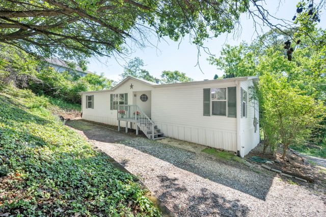 66 Green Oak Road, Asheville, NC 28804