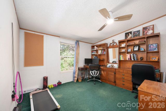 66 Green Oak Road, Asheville, NC 28804