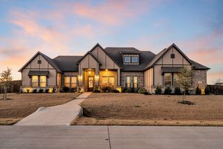 311 Lakota Parkway, Waxahachie, TX 75165