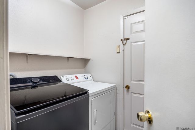 7944 Santa Barbara Dr, Baton Rouge, LA 70811