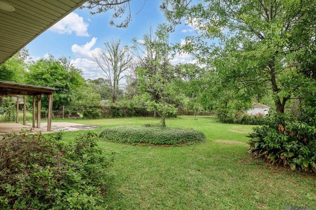 7944 Santa Barbara Dr, Baton Rouge, LA 70811