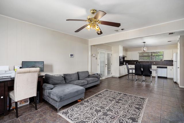 7944 Santa Barbara Dr, Baton Rouge, LA 70811