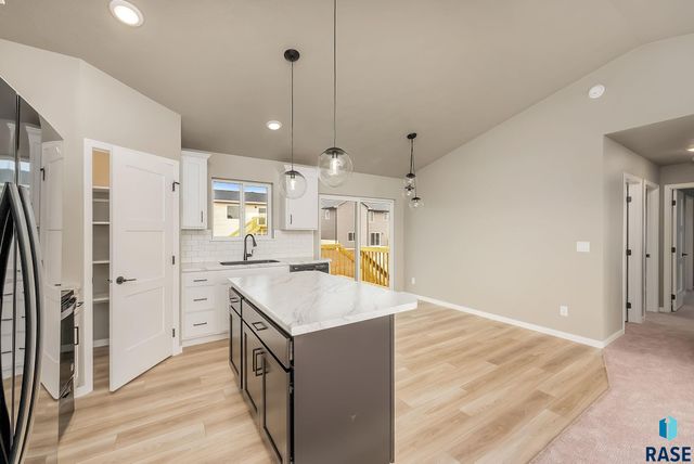 901 N Independent St Street, Lennox, SD 57039