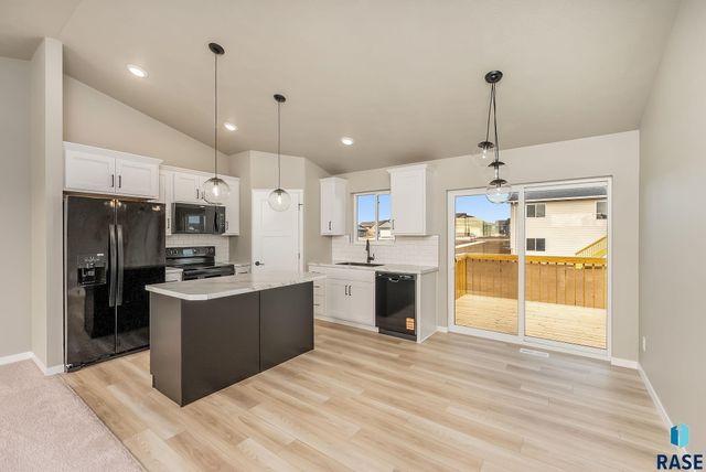 901 N Independent St Street, Lennox, SD 57039