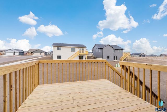 901 N Independent St Street, Lennox, SD 57039