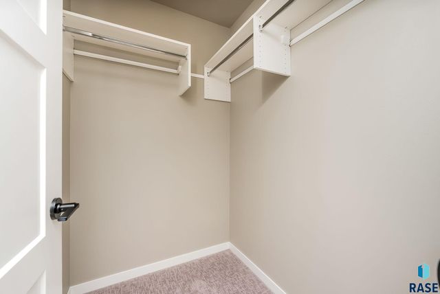 901 N Independent St Street, Lennox, SD 57039