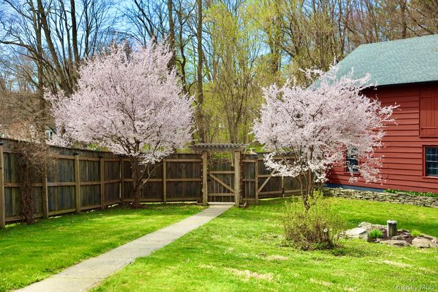 553 Salt Point Turnpike, Poughkeepsie, NY 12601