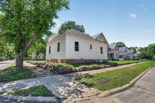 499 Columbia Street, Waterloo, IA 50703