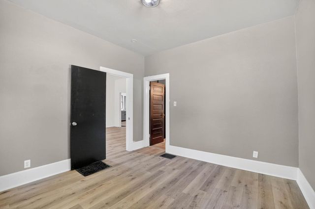 499 Columbia Street, Waterloo, IA 50703
