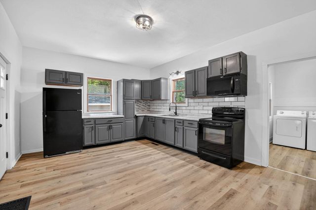 499 Columbia Street, Waterloo, IA 50703