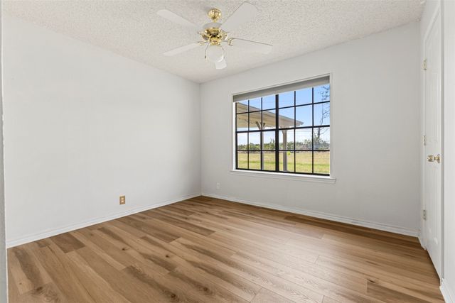 740 Squire Place, Red Oak, TX 75154