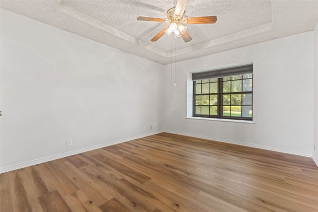 740 Squire Place, Red Oak, TX 75154