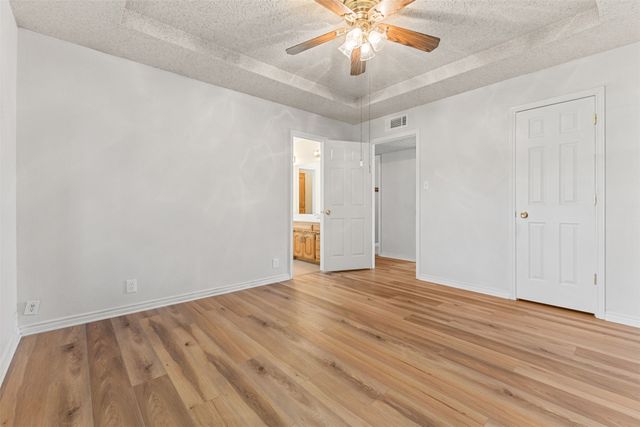 740 Squire Place, Red Oak, TX 75154