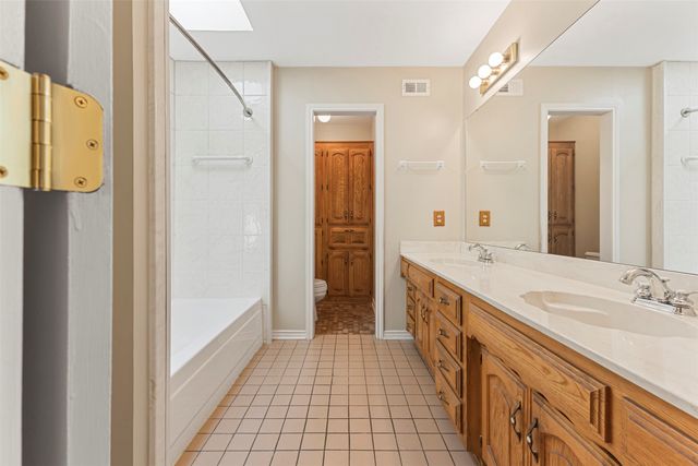 740 Squire Place, Red Oak, TX 75154