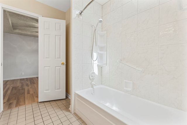 740 Squire Place, Red Oak, TX 75154
