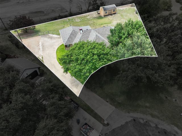 740 Squire Place, Red Oak, TX 75154