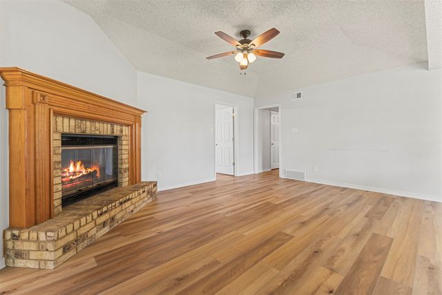 740 Squire Place, Red Oak, TX 75154