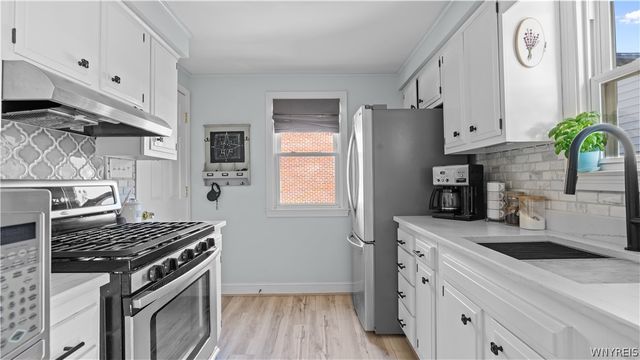 31 Sunset Road, Cheektowaga, NY 14227