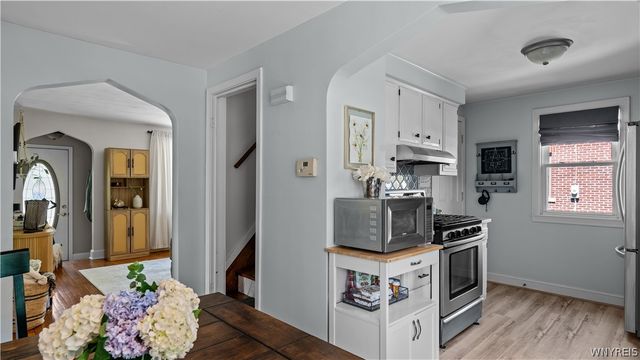 31 Sunset Road, Cheektowaga, NY 14227