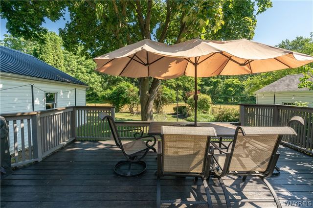 31 Sunset Road, Cheektowaga, NY 14227