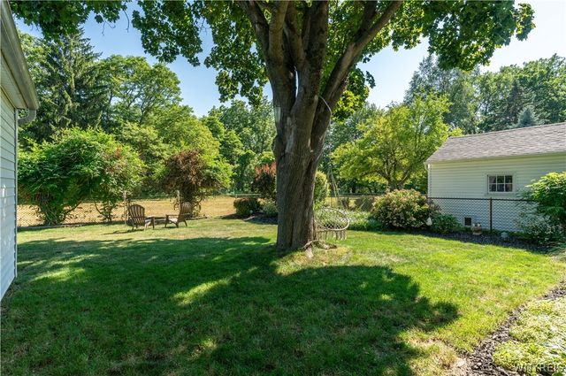 31 Sunset Road, Cheektowaga, NY 14227