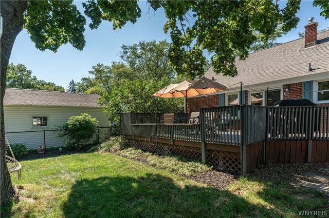 31 Sunset Road, Cheektowaga, NY 14227