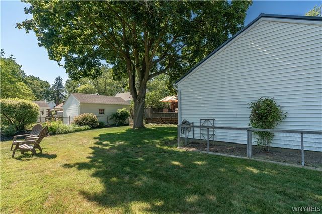 31 Sunset Road, Cheektowaga, NY 14227