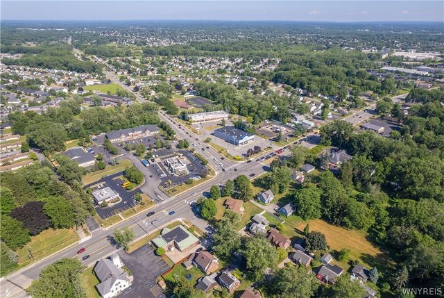 31 Sunset Road, Cheektowaga, NY 14227