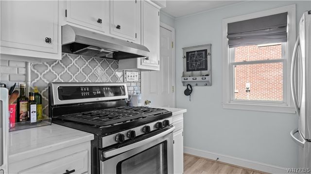 31 Sunset Road, Cheektowaga, NY 14227