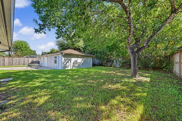 10615 Atwell Drive, Houston, TX 77096