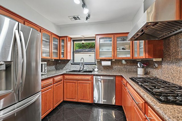 10615 Atwell Drive, Houston, TX 77096