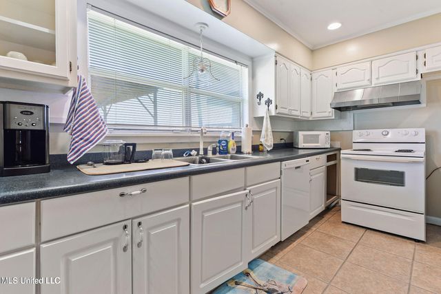 3309 Mary Walker Drive, Gautier, MS 39553