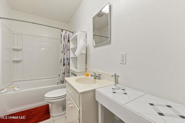 3309 Mary Walker Drive, Gautier, MS 39553