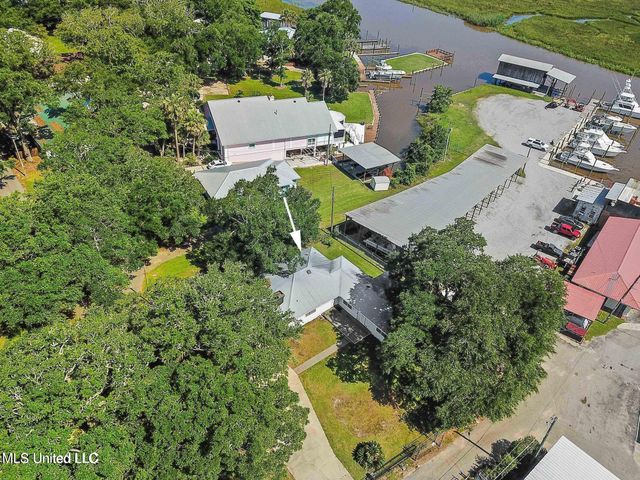 3309 Mary Walker Drive, Gautier, MS 39553