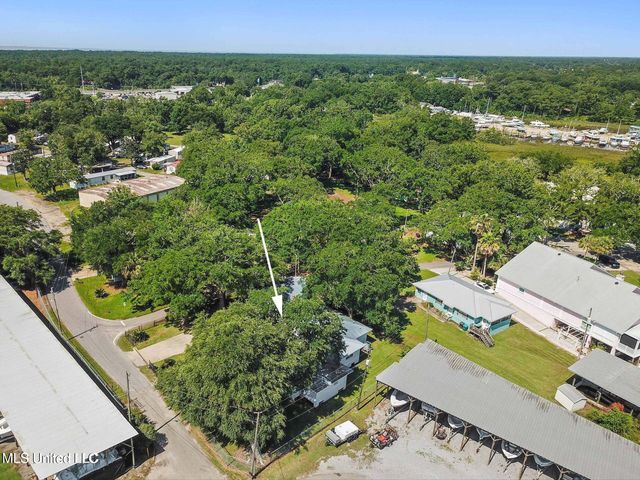 3309 Mary Walker Drive, Gautier, MS 39553
