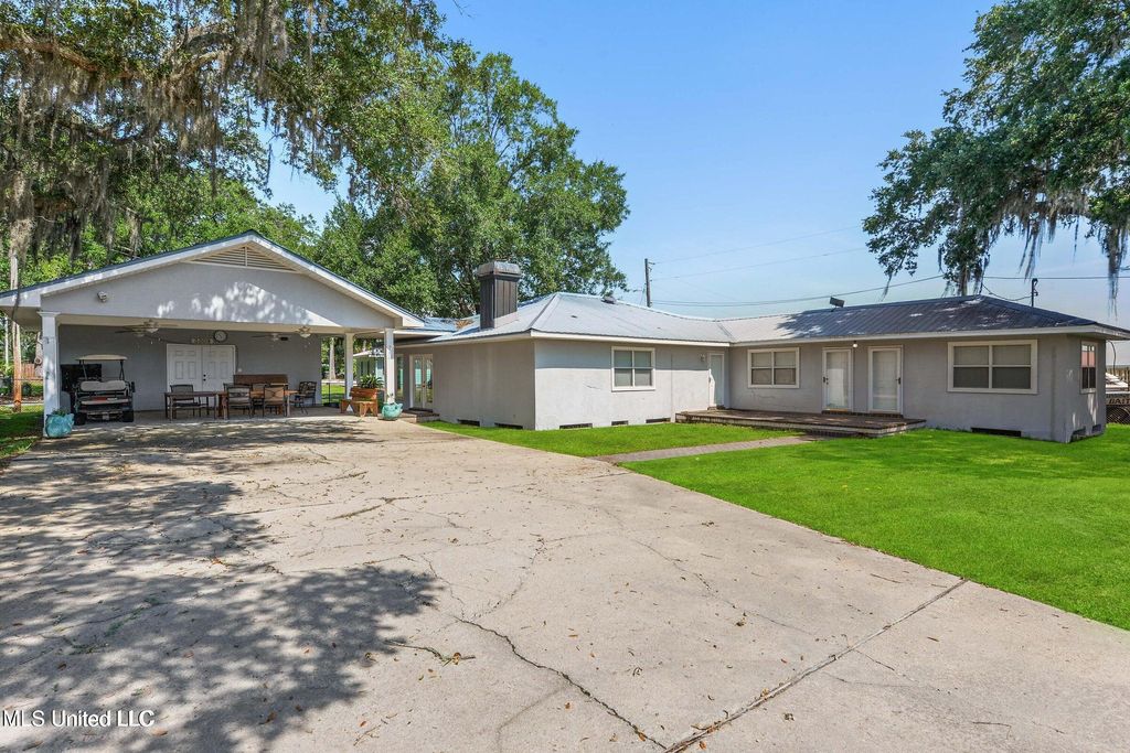 3309 Mary Walker Drive, Gautier, MS 39553