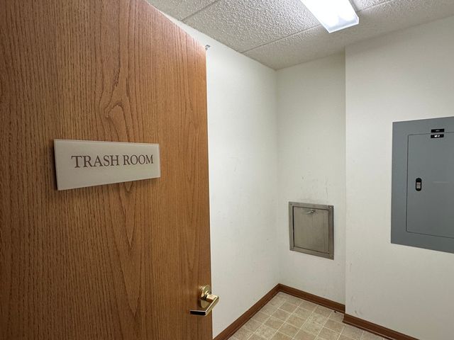 5105 W MADISON Street 1-206, Skokie, IL 60077