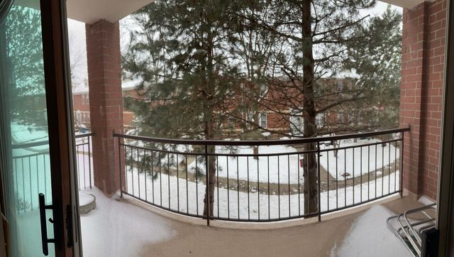 5105 W MADISON Street 1-206, Skokie, IL 60077