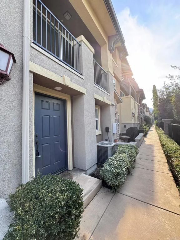 69 Via Sovana, Santee, CA 92071