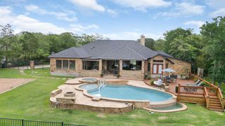 110 Valley View DR, Bastrop, TX 78602