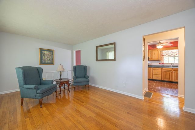 873 Clintonville Road, Paris, KY 40361