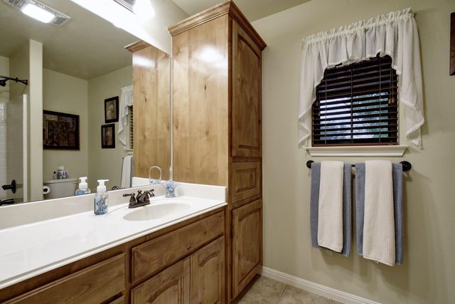 2251 Hazelwood DR, New Braunfels, TX 78130