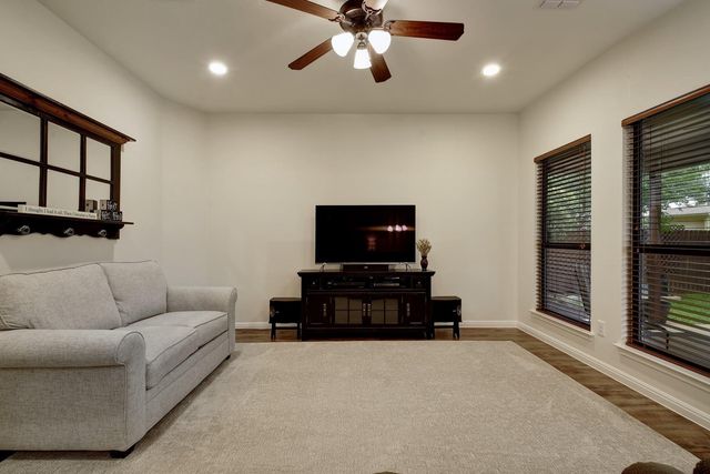 2251 Hazelwood DR, New Braunfels, TX 78130
