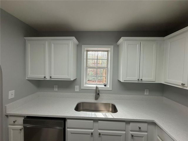 110 Summer Pl, Norcross, GA 30071