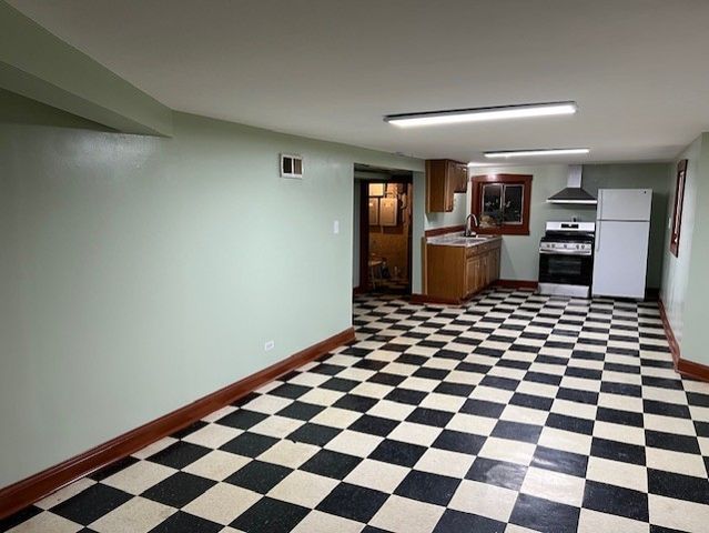 5017 N SAWYER Avenue, Chicago, IL 60625
