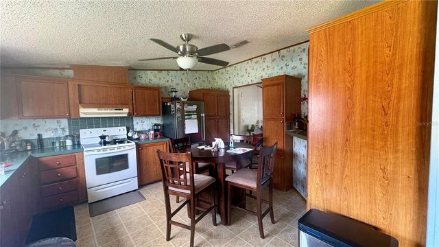 17504 EAGLE LANE, Lutz, FL 33558