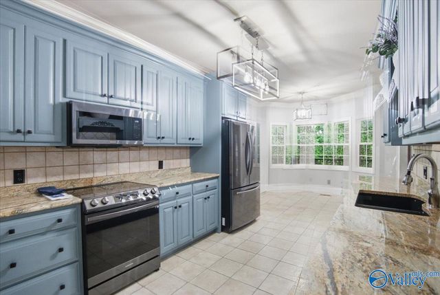 3032 Box Canyon Road SE, Huntsville, AL 35803