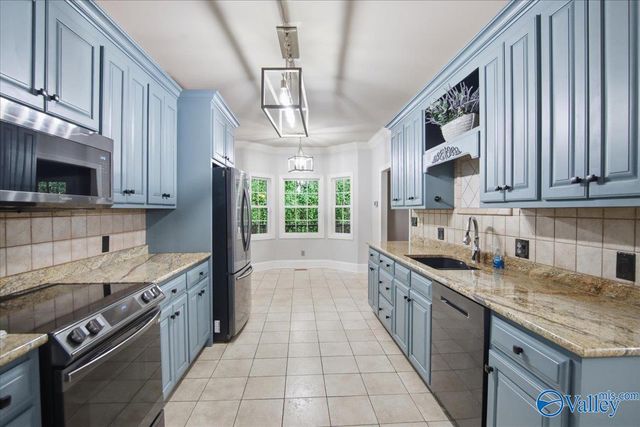 3032 Box Canyon Road SE, Huntsville, AL 35803