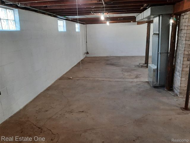 1850 + 1852 Ward Road, Bloomfield Charter Township, MI 48302