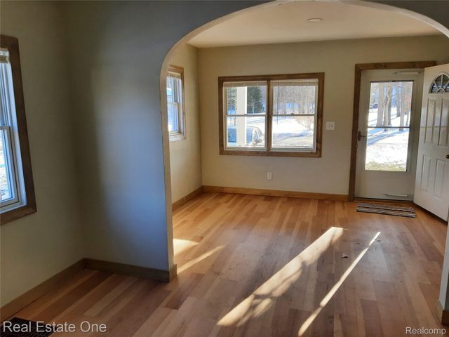 1850 + 1852 Ward Road, Bloomfield Charter Township, MI 48302